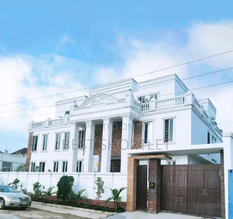 7 Bedroom Fully Detached Penthouse Pool,Snooker,Gym,Seat Out in Jahi