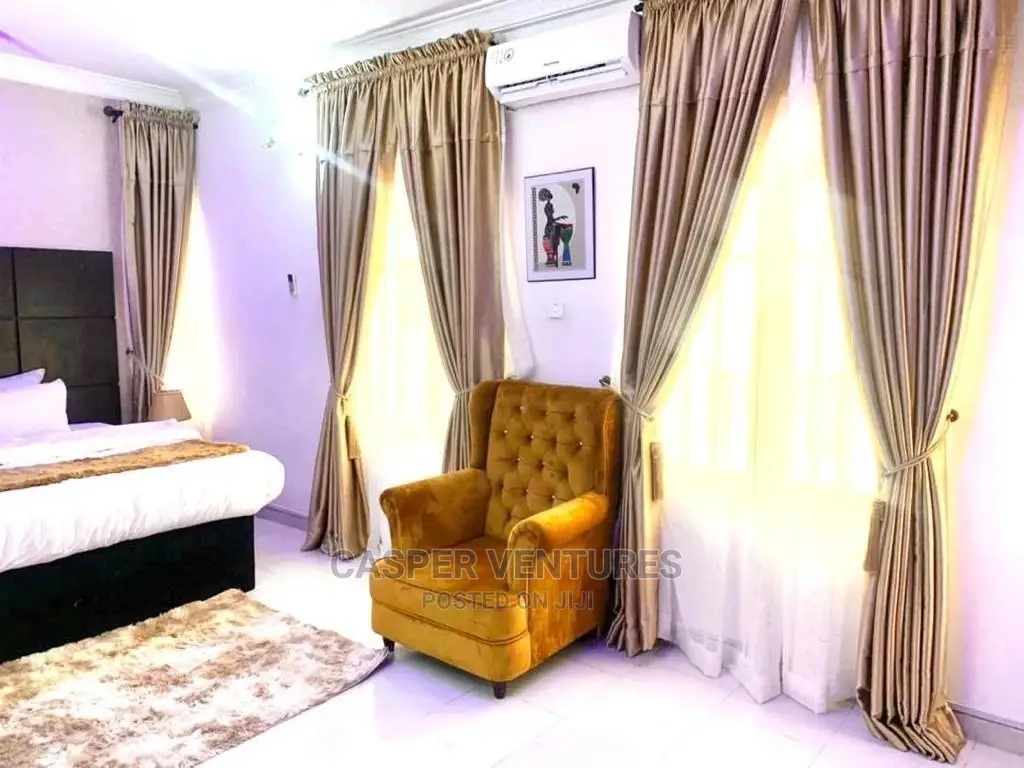 Luxurious Exquisite 1-Bedroom Apartment in Ikota in Ikota