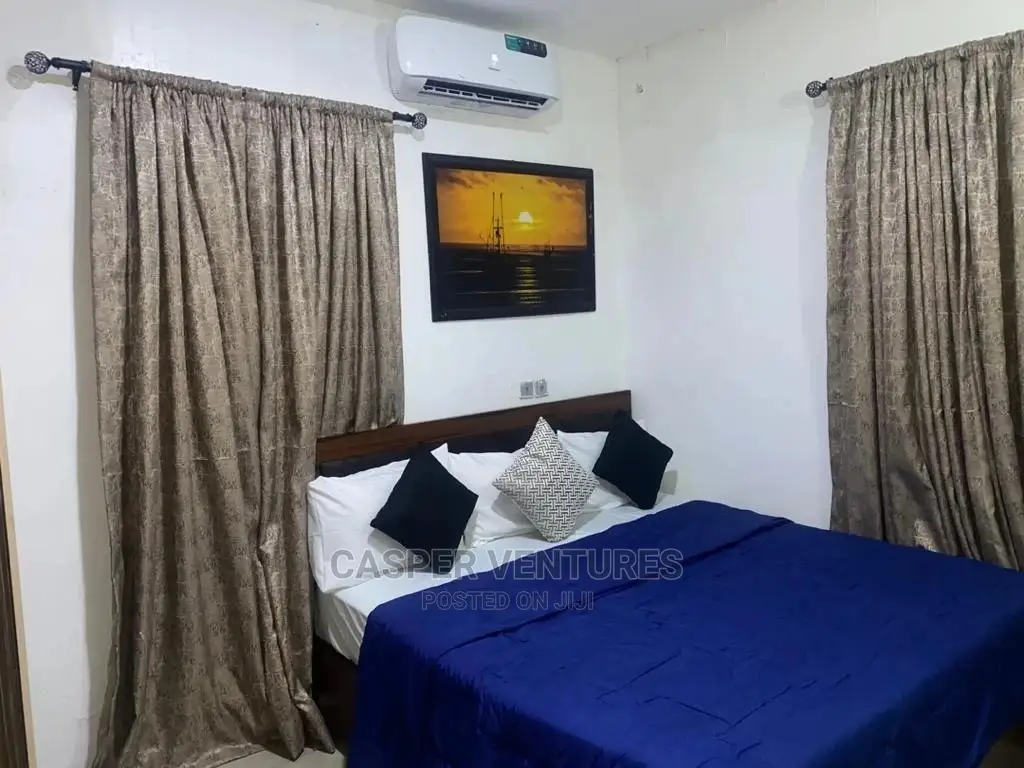 Tasteful and Elegant Studio Apartment in Lekki in Chevron