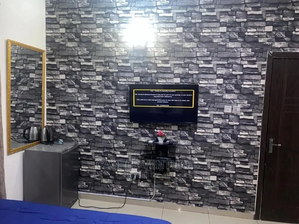 Tasteful and Elegant Studio Apartment in Lekki in Chevron