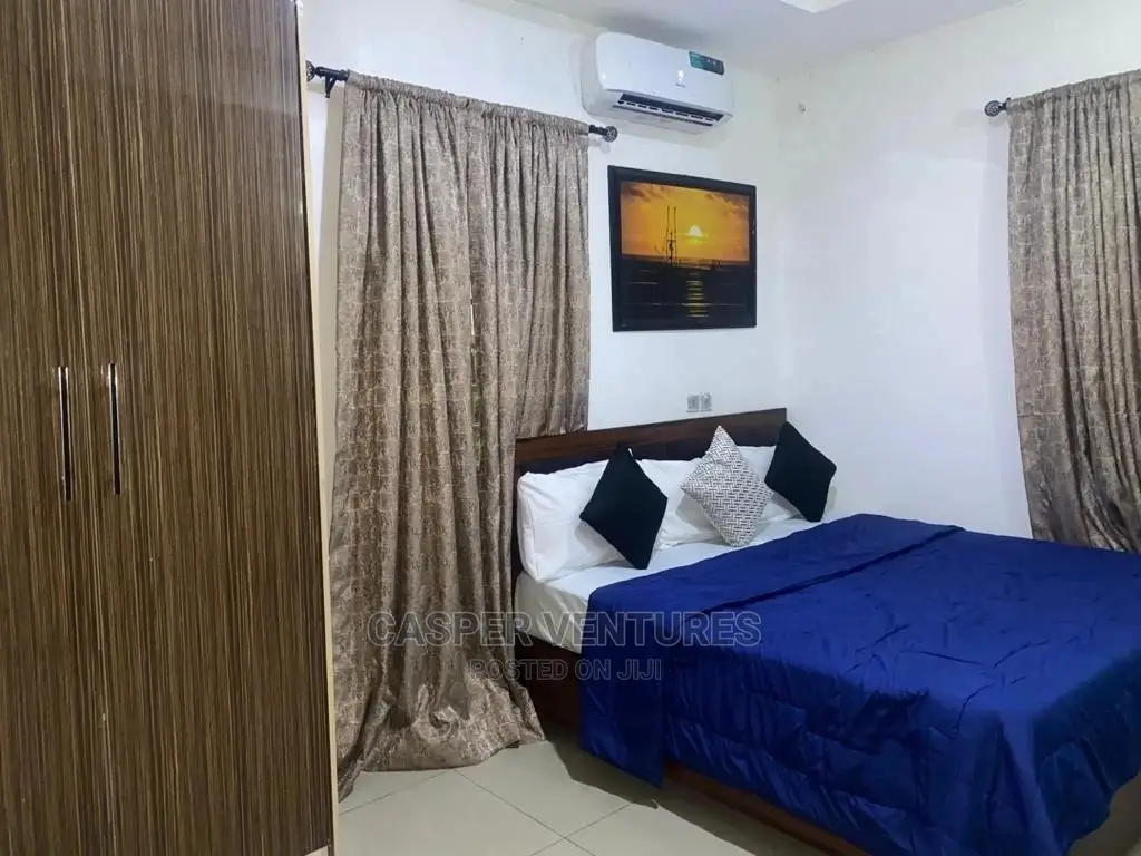 Tasteful and Elegant Studio Apartment in Lekki in Chevron