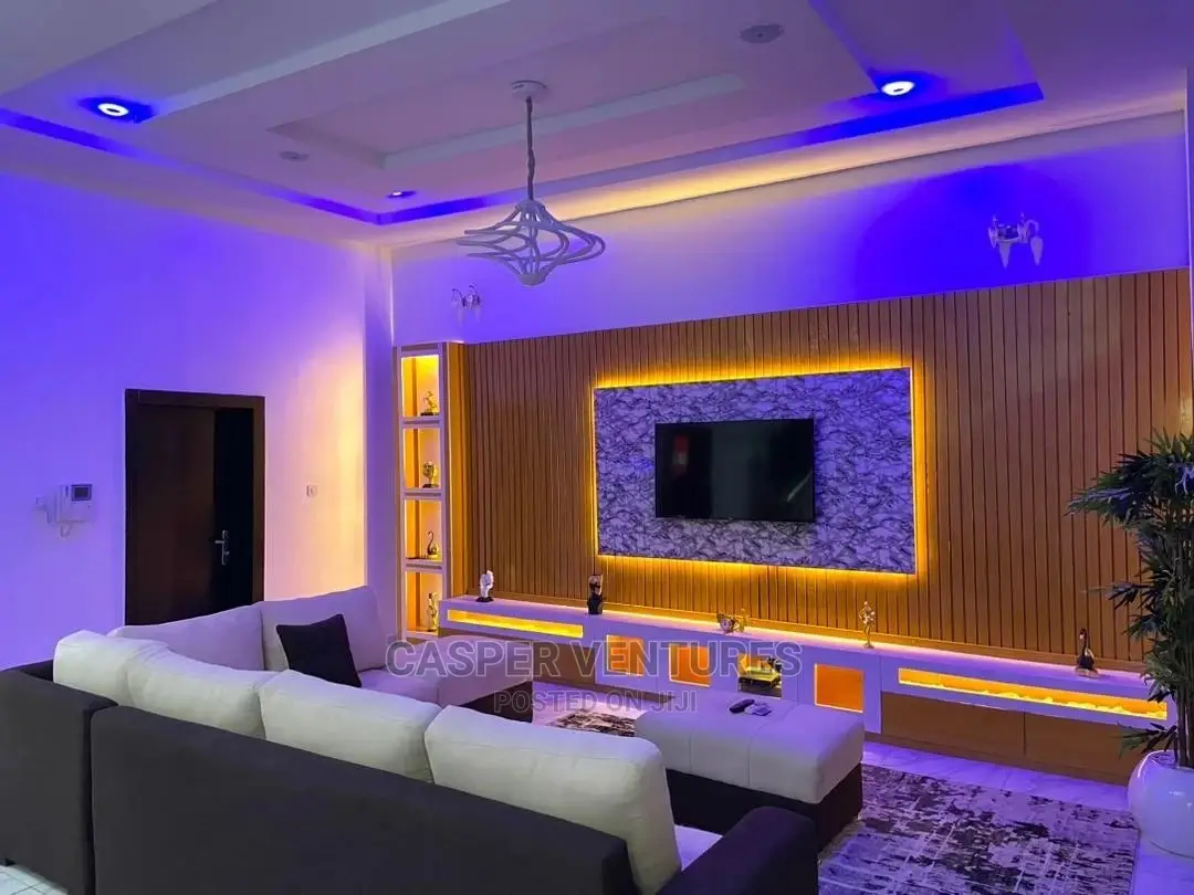 Heavenly and Irresistible 4-Bedroom Duplex in Chevron