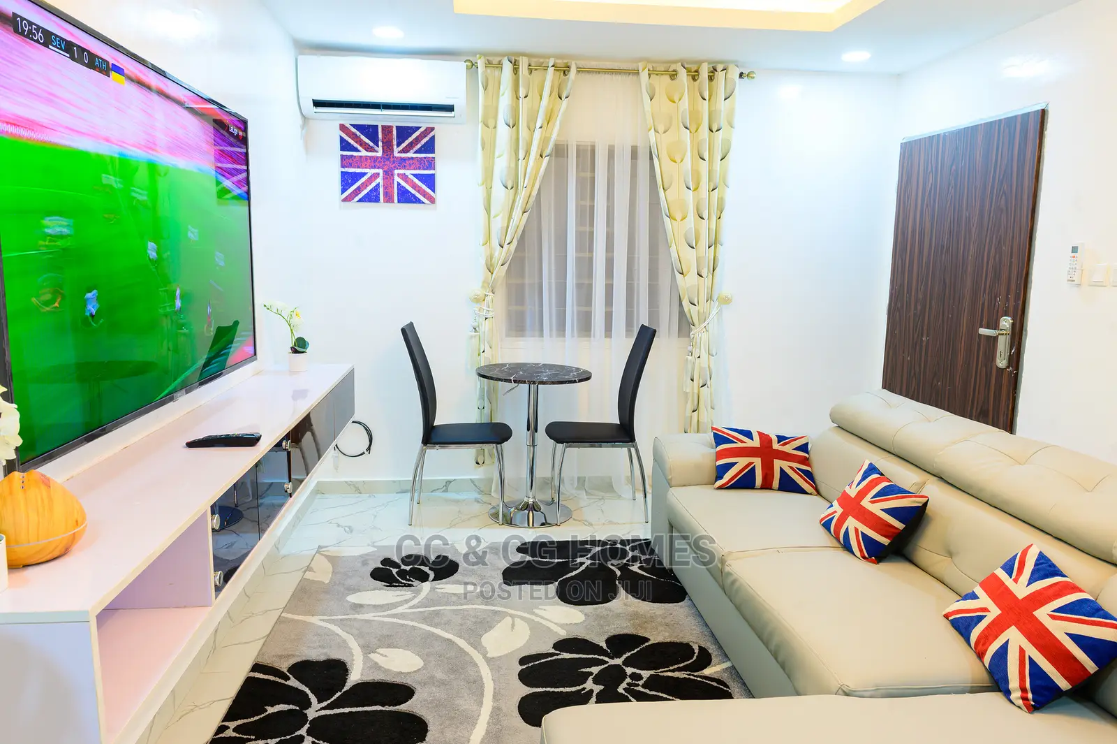Luxury 2 Bedrooms Apartment in Life Camp