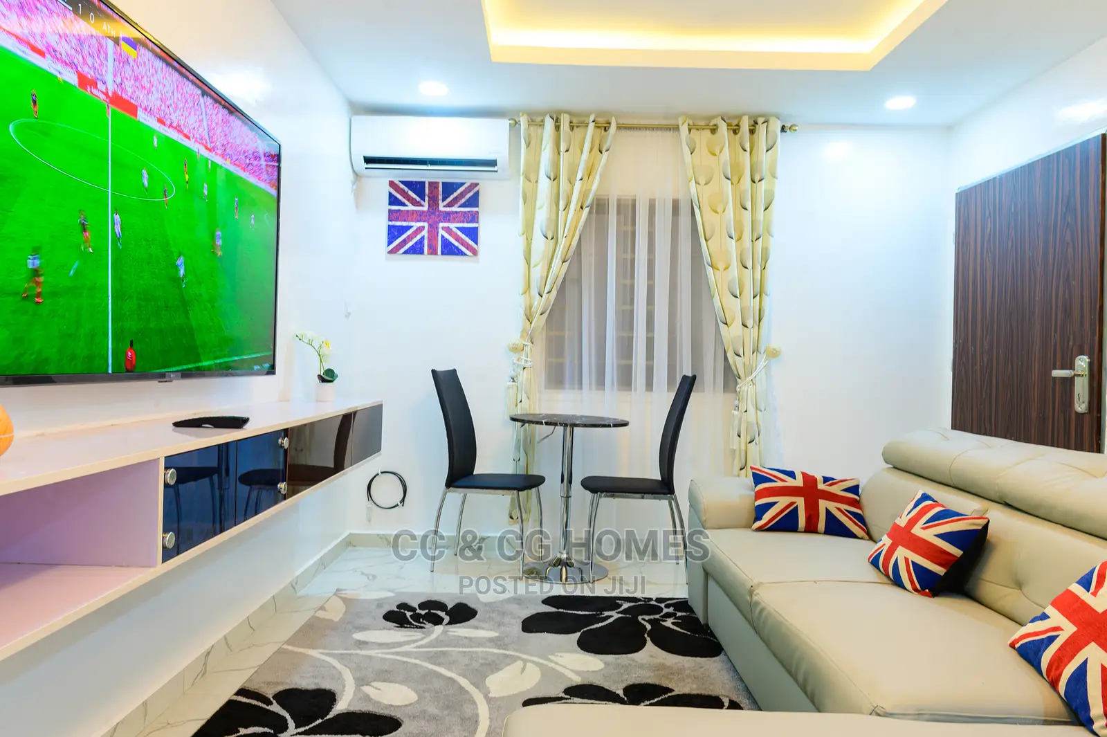 Luxury 2 Bedrooms Apartment in Life Camp