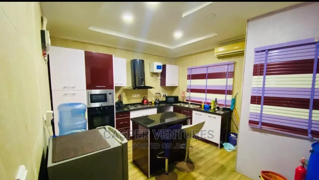 Sophisticated 2-Bedroom Apartment in Ilasan