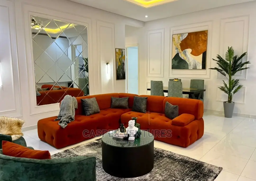 Short Let Posh and Classy 3-Bedroom Apartment in Vi in Ahmadu Bello Way