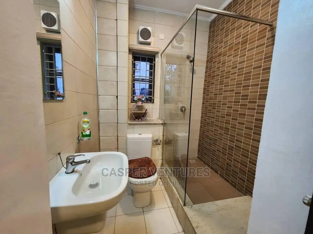 Gorgeous 2-Bedroom Edifice in VI for Short let in Adeola Odeku
