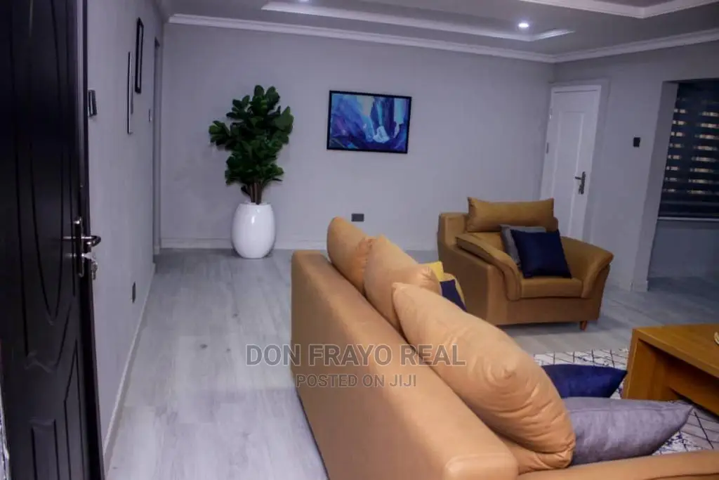 6 Bedrooms Shortlet Apt Up for Booking in Bodija Estate IB in Old Bodija