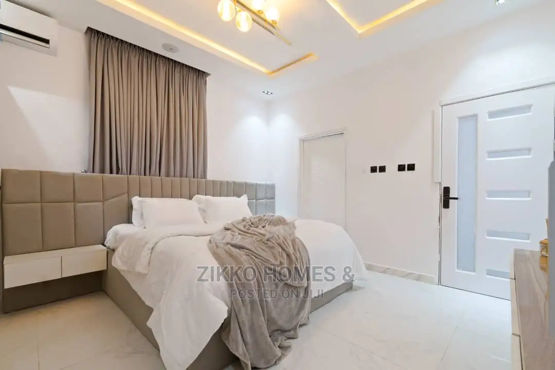 Studio Apartments for Short-Let in Lekki in Chevron