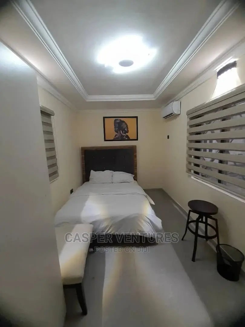 Impressive Self-Contained Apartment in Lekki Phase 1