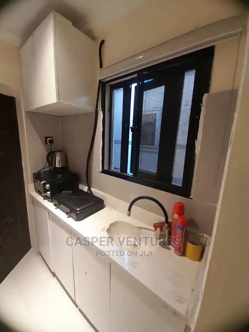 Impressive Self-Contained Apartment in Lekki Phase 1