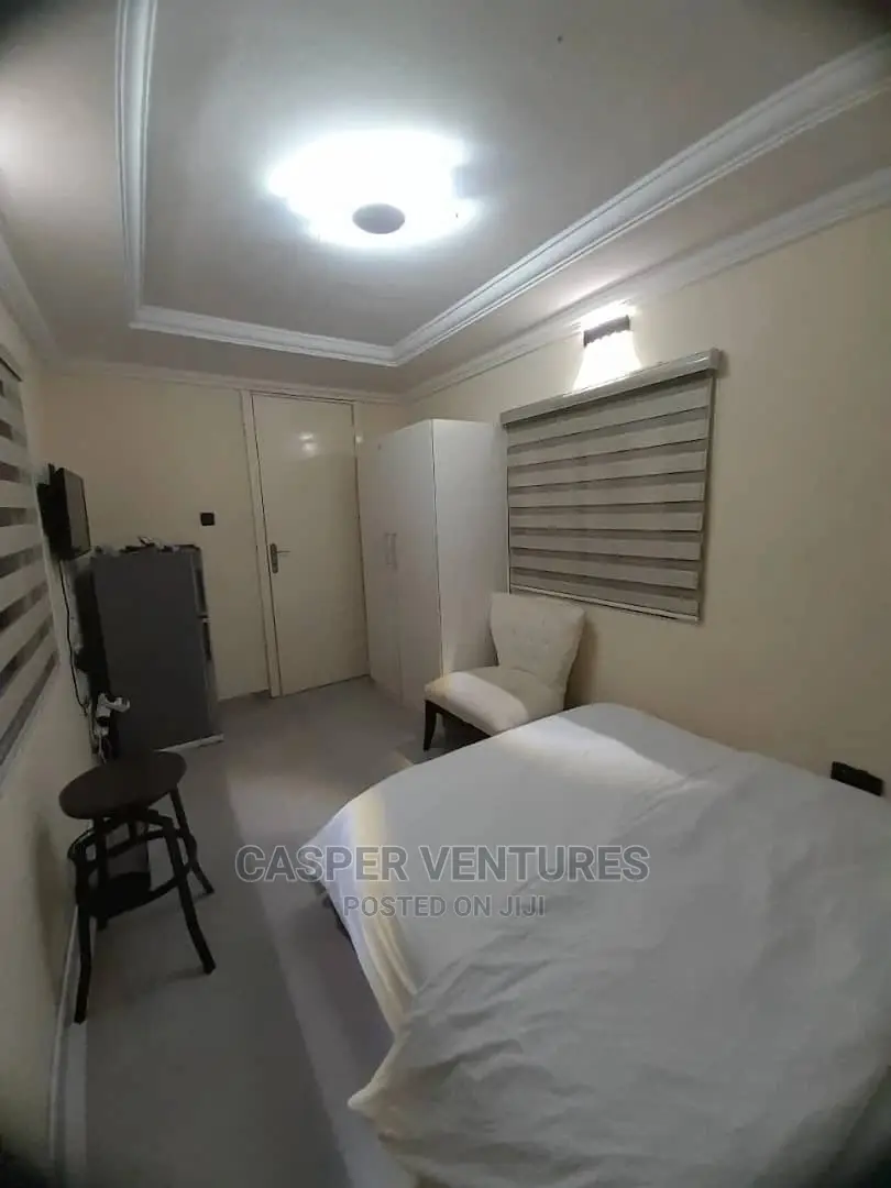Impressive Self-Contained Apartment in Lekki Phase 1