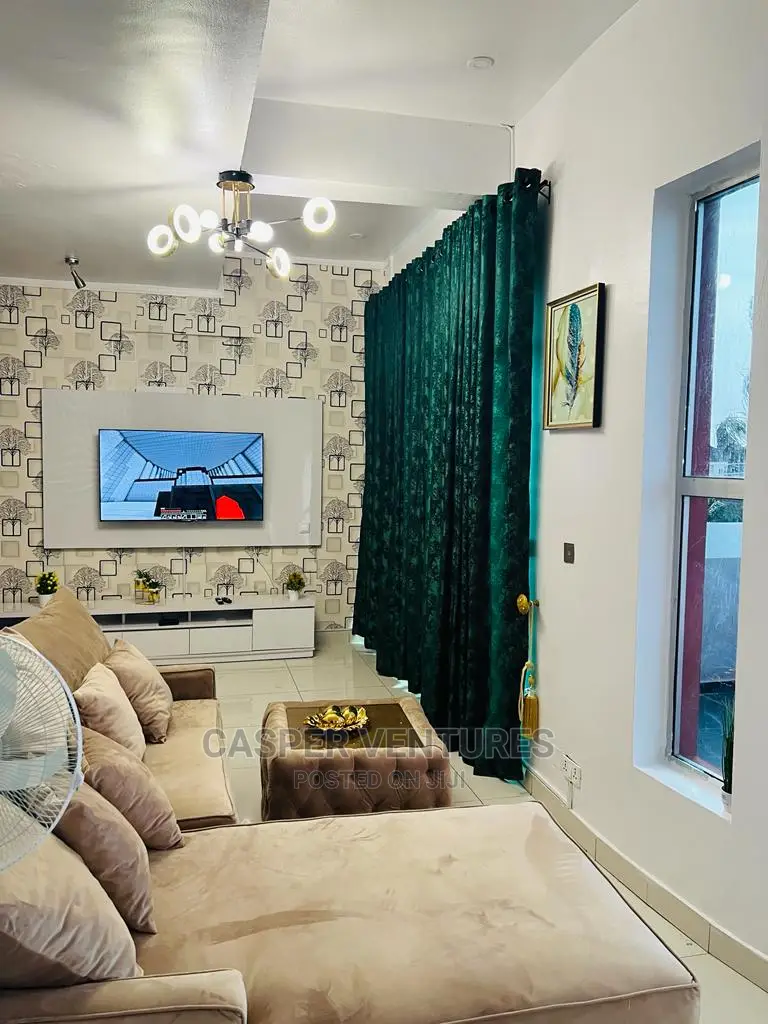 Exclusive 1-Bedroom Apartment in Chevron