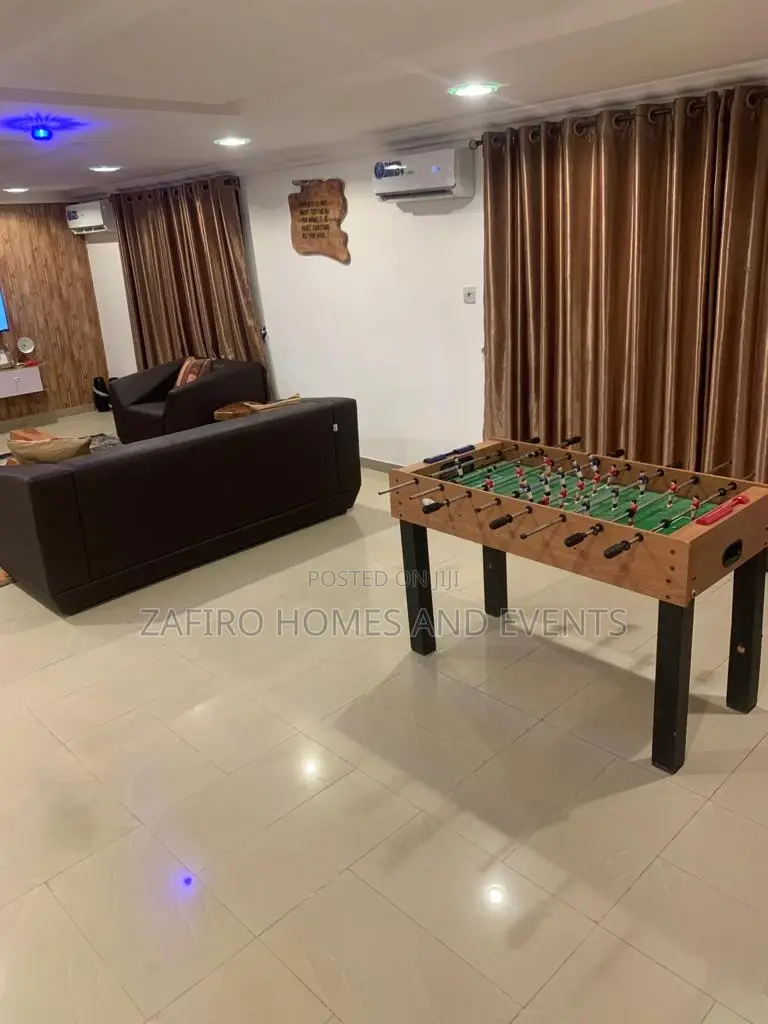Luxury 3 Bedroom Shortlet Apartment Near D Rovans Ring Road in Rind Road