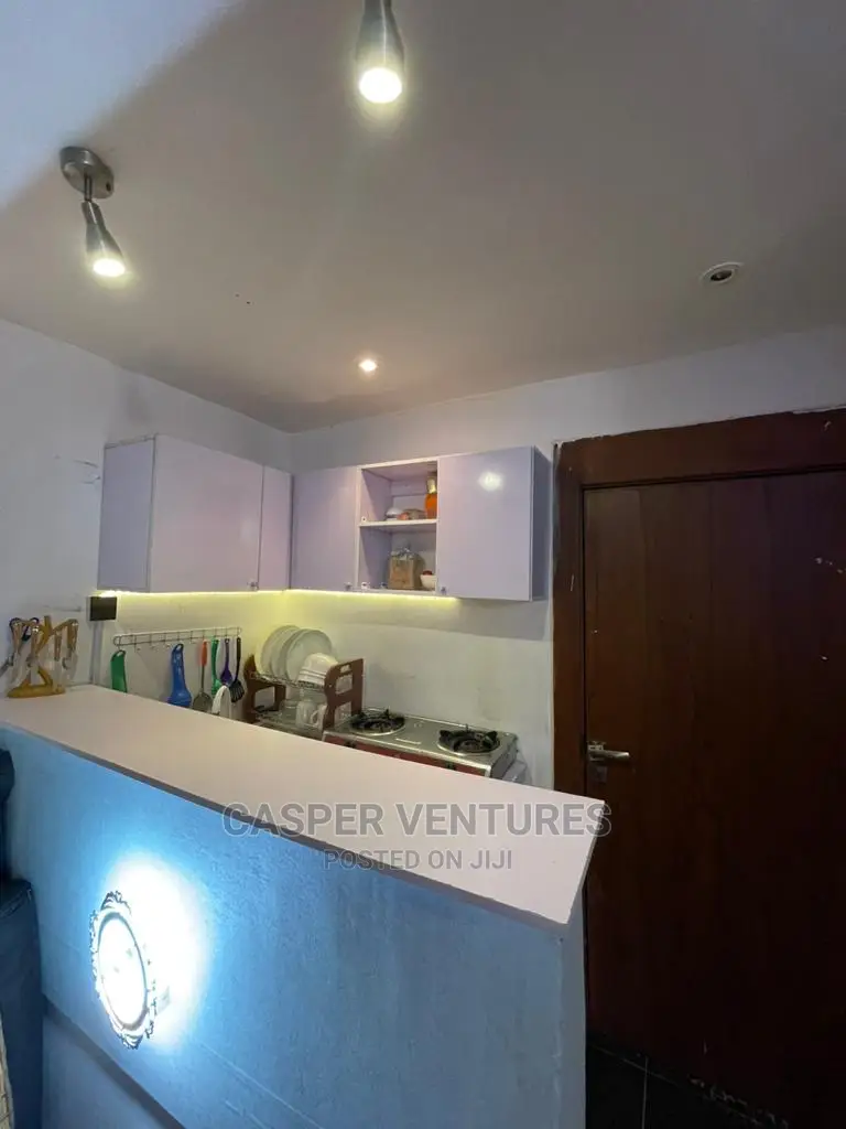 Glamorous Studio Apartment in Chevron