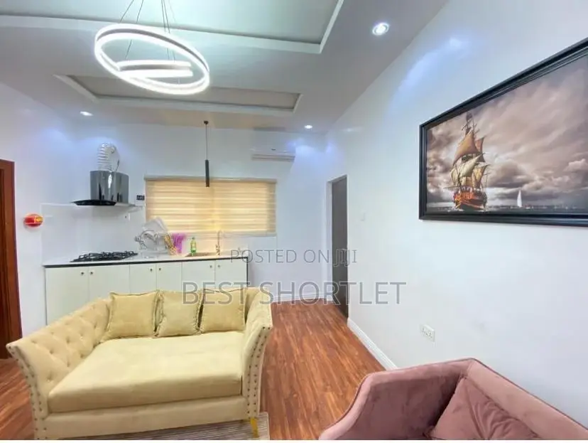 1 Bedroom Apartment With an Open Floor Kitchen in Jahi