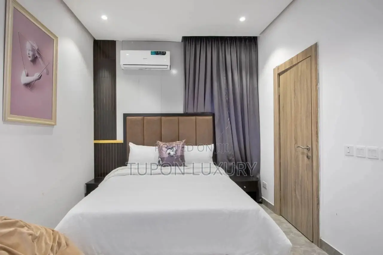 2bedroom Apartment With Ps5 and Snooker in Osapa london