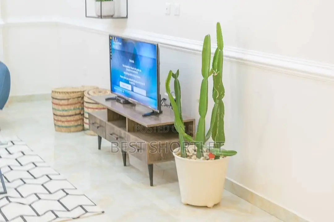Spacious 2 Bedroom in Mabushi