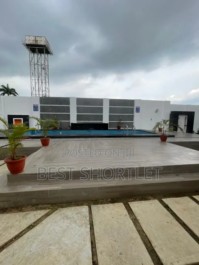 Luxury 2 Bedroom With Pool in Maitama