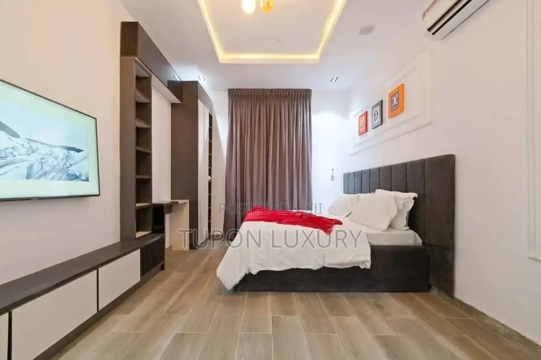 Luxury and Clean Studio Apartment in Chevron