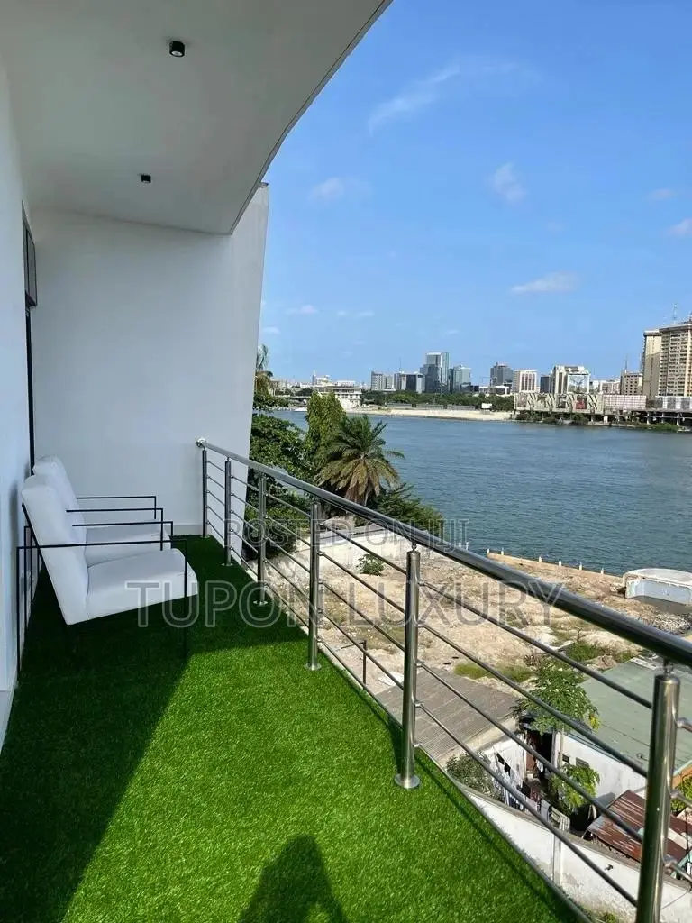 Three Bedroom Apartment With Sea View and Swimming Pool. in Ikoyi