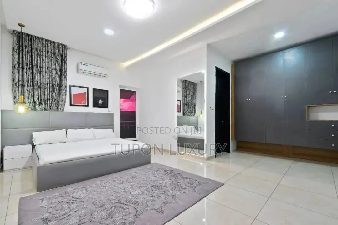 4bedroom Terrace Duplex With Pool in Oniru in Victoria Island