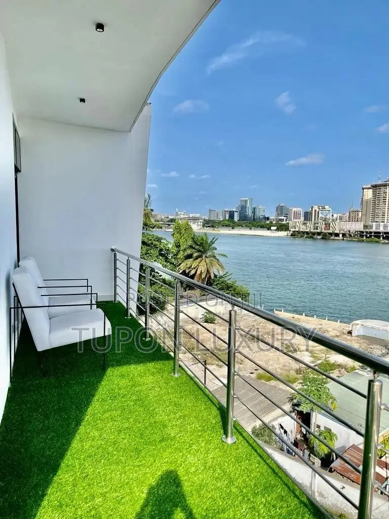 Waterfront 3 Bedroom Apartment in Ikoyi
