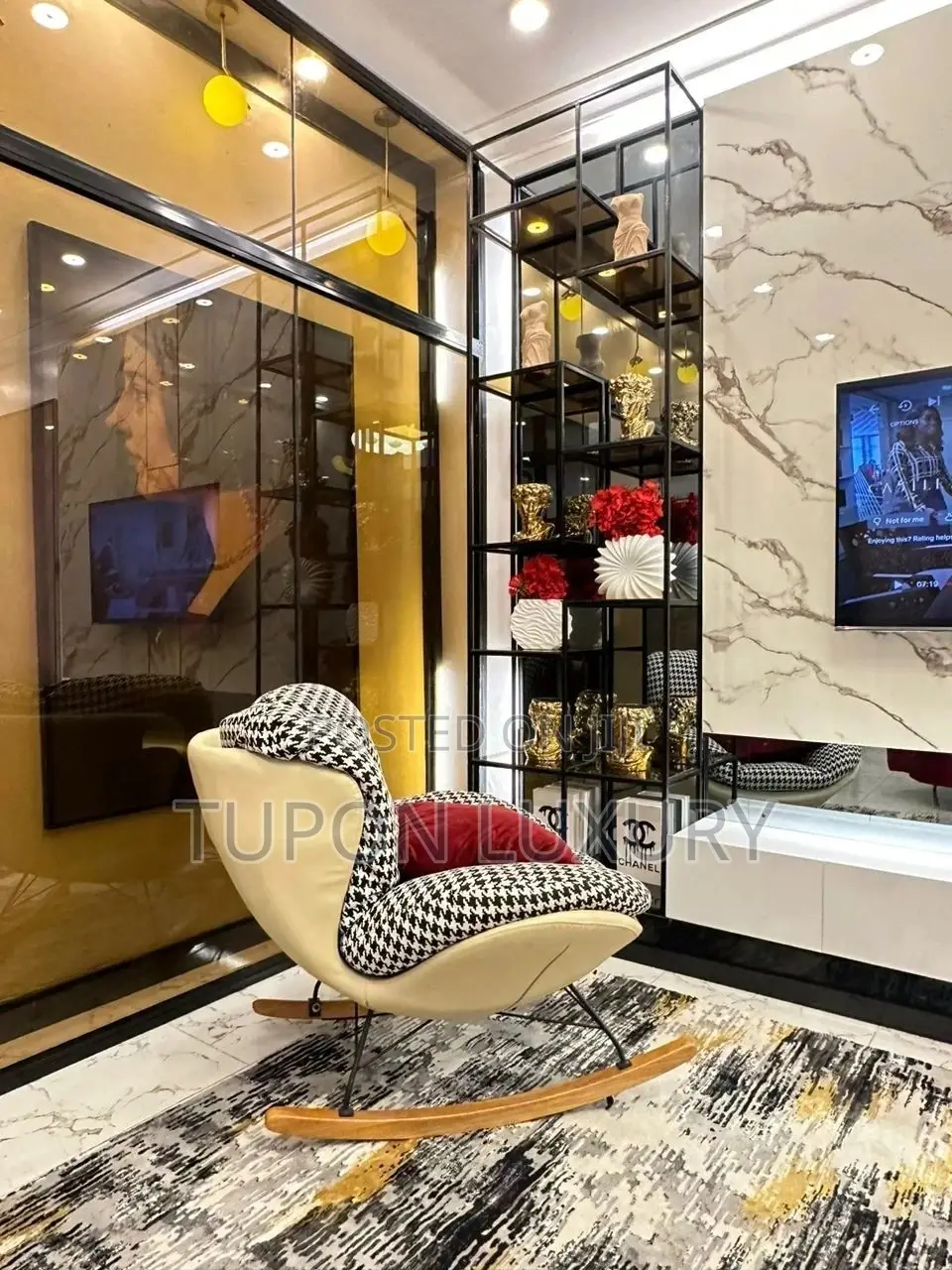 Luxury 1bedroom Apartment in Chevron in Chevron