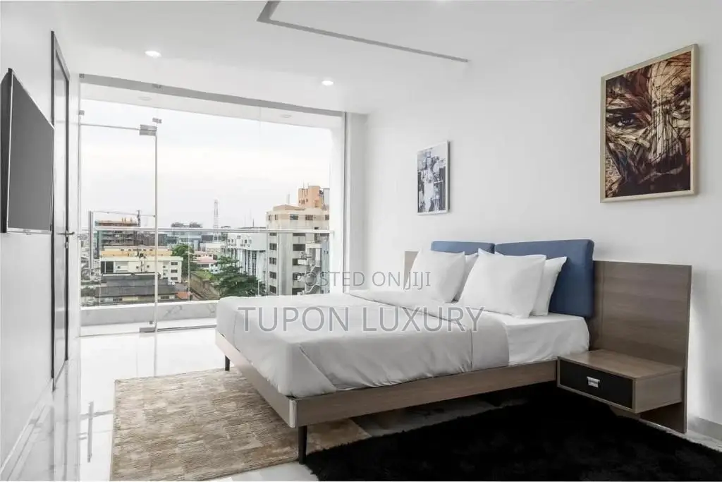 Luxury 3bedroom Penthouse With Pool, Gym Roof Top in Victoria Island