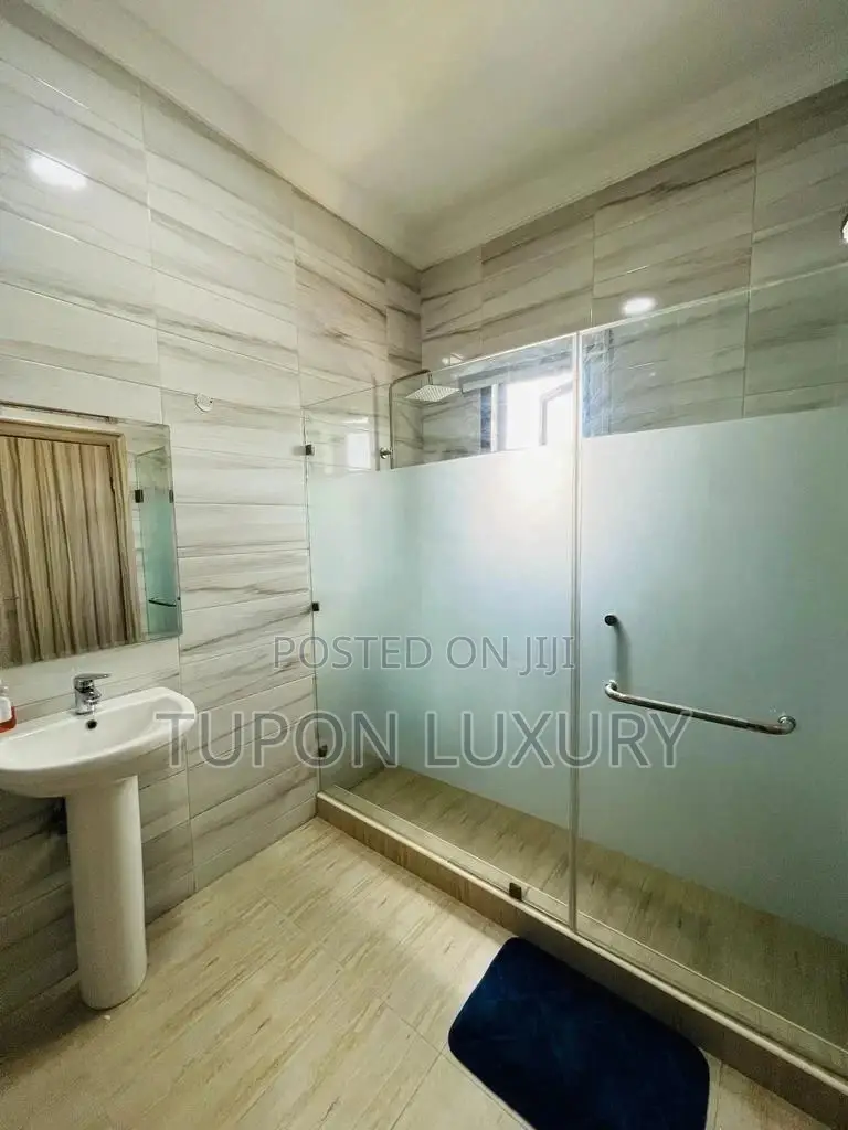 2/3 Bedroom Luxury Apartment With Snooker and Gym in Victoria Island