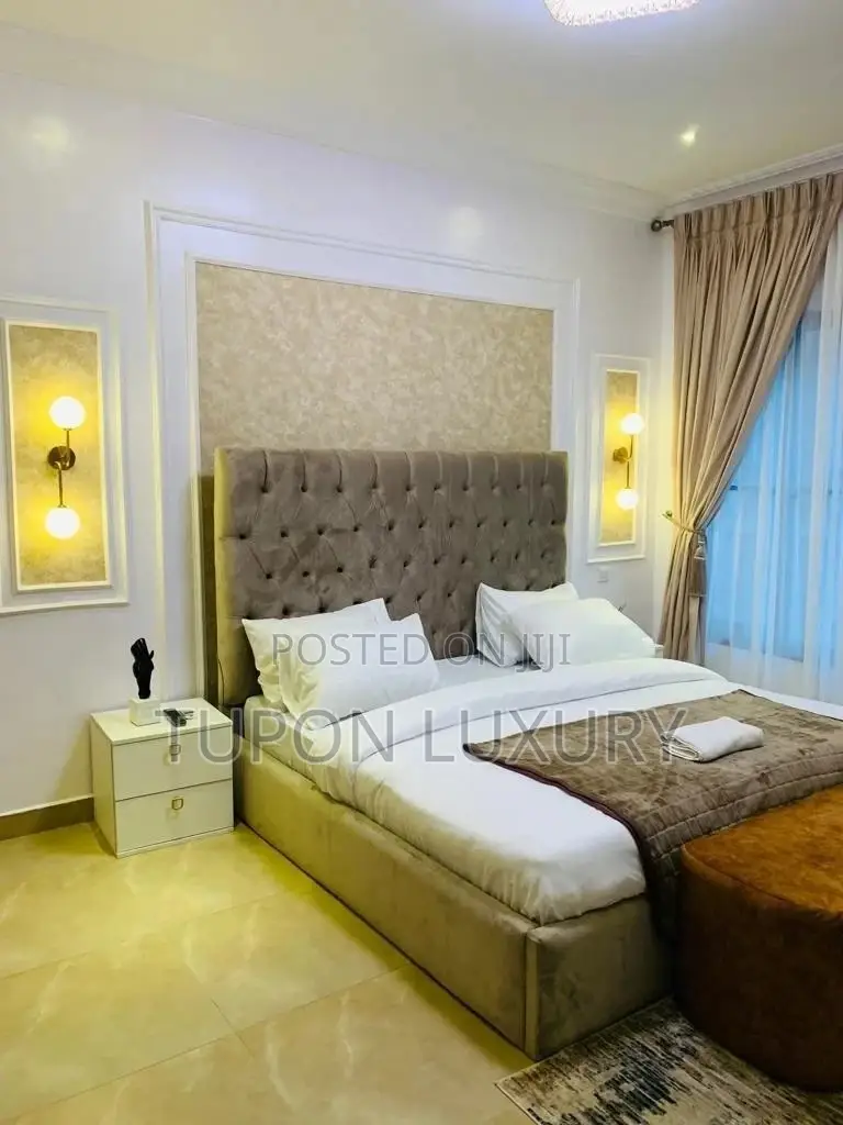 2/3 Bedroom Luxury Apartment With Snooker and Gym in Victoria Island