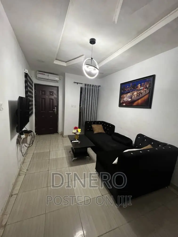 Dinero Coral Mini Flat in Ogunlana