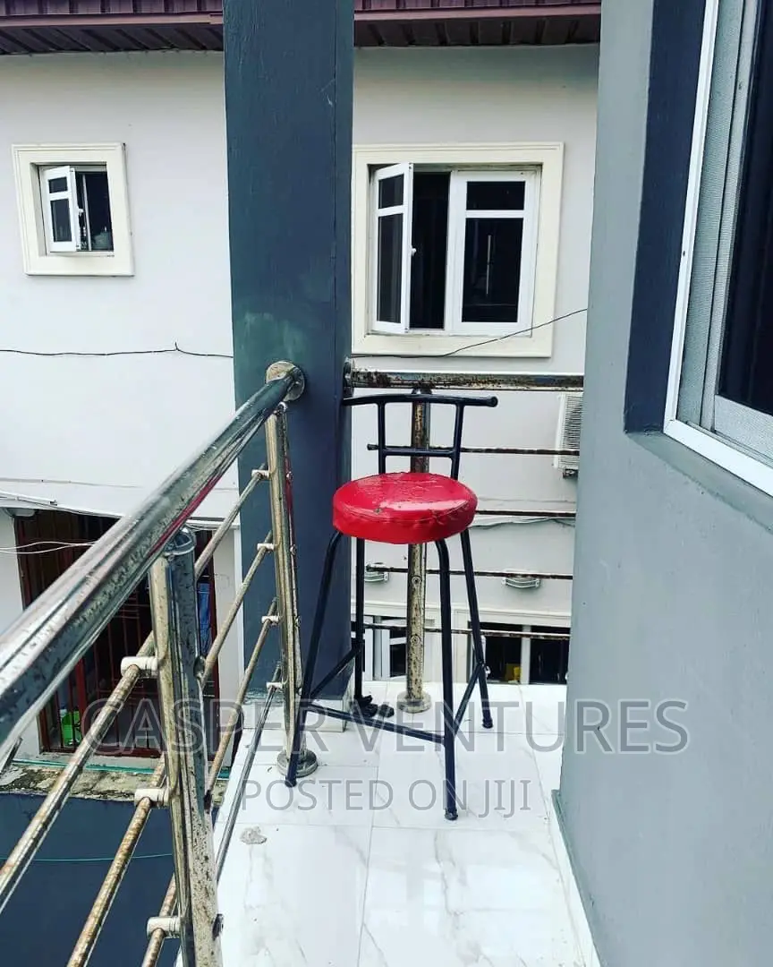 Electric and Stunning Apartment in Chevron