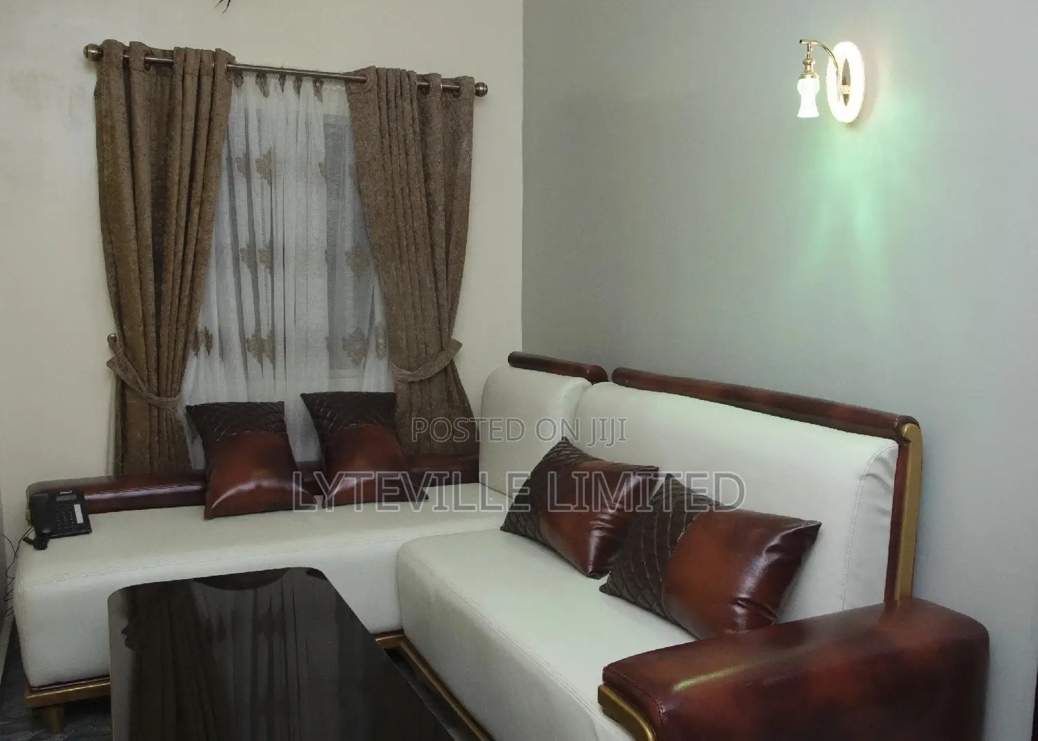 Executive Suit in Mabushi