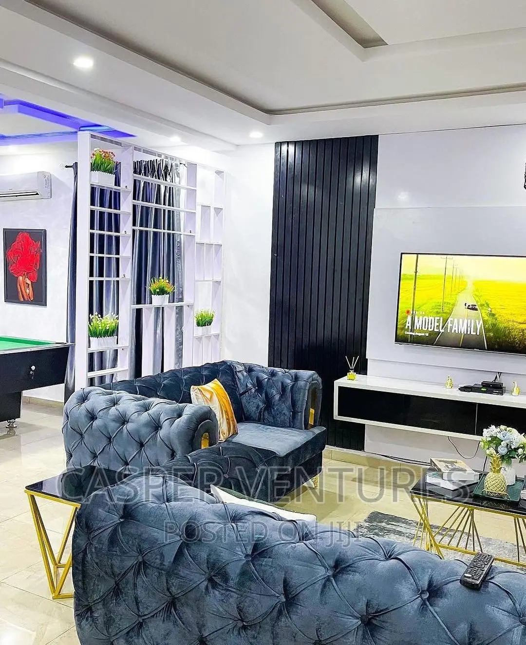 Electric and Charming Apartment in Ilasan