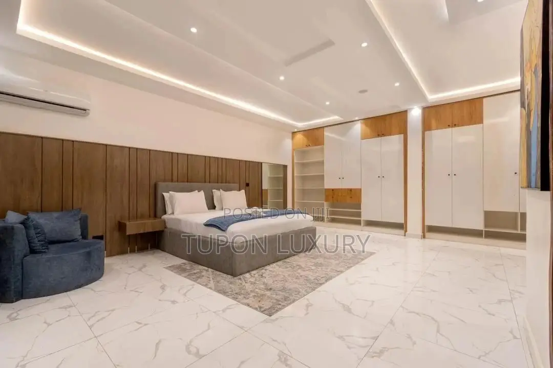 Luxury 3bedroom Penthouse in Ikoyi in Ikoyi