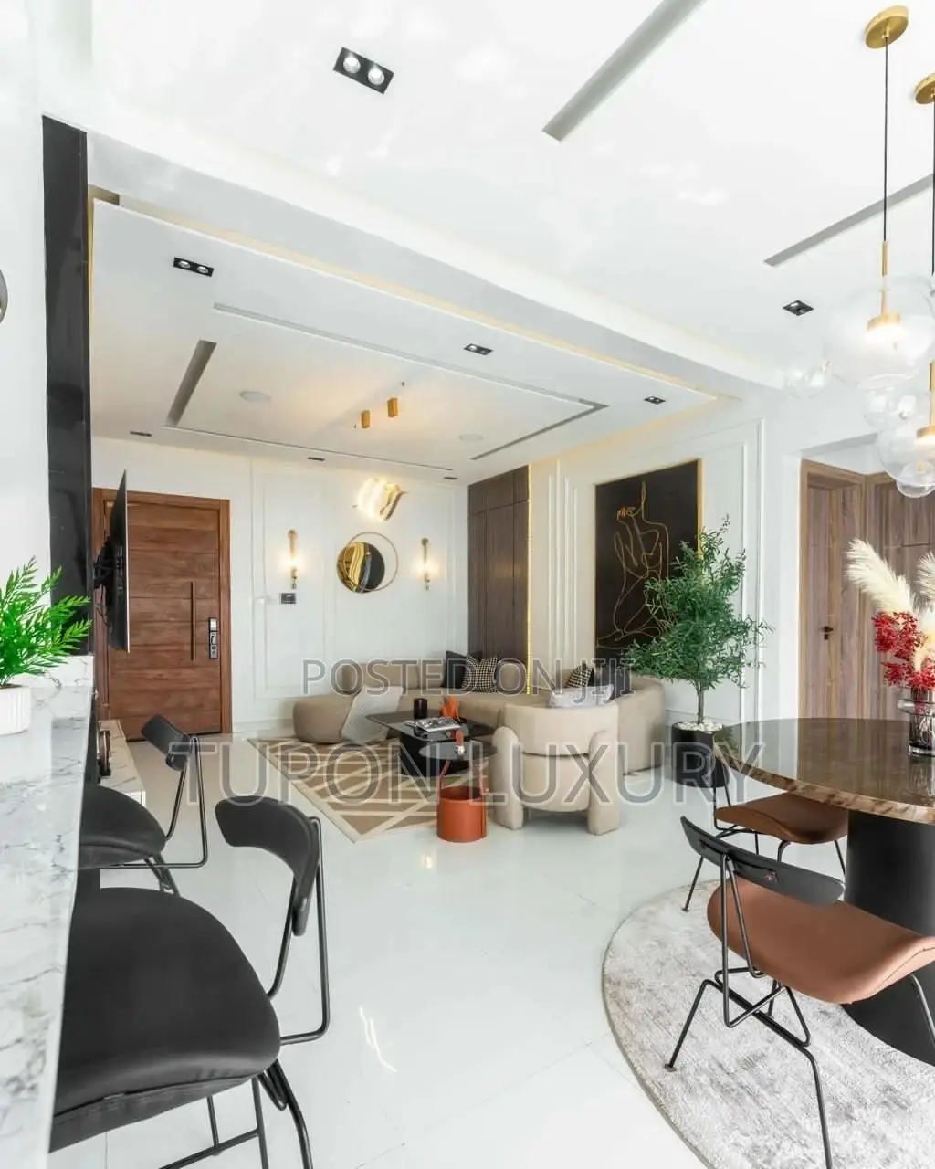 Luxury 3 Bedroom Shortlet Apartment in Vi in Lekki Phase 1