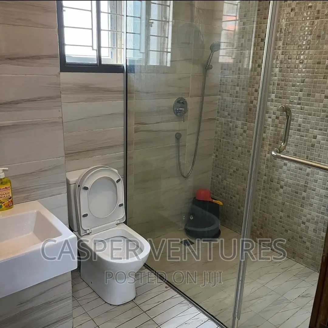 Simple and Fancy Room in Idado in Idado