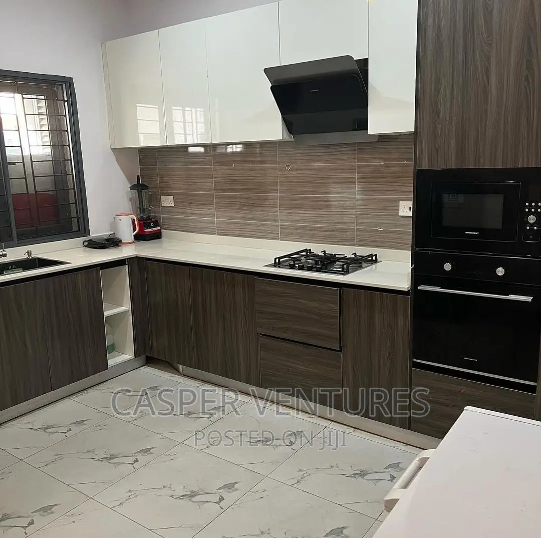 Simple and Fancy Room in Idado in Idado