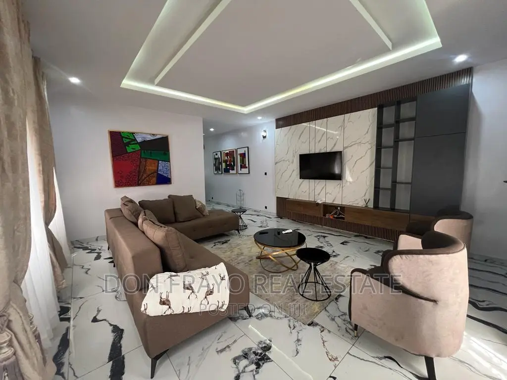 3 Beds Apartment Self Compound in Aare Avenue New Bodija in Bodija