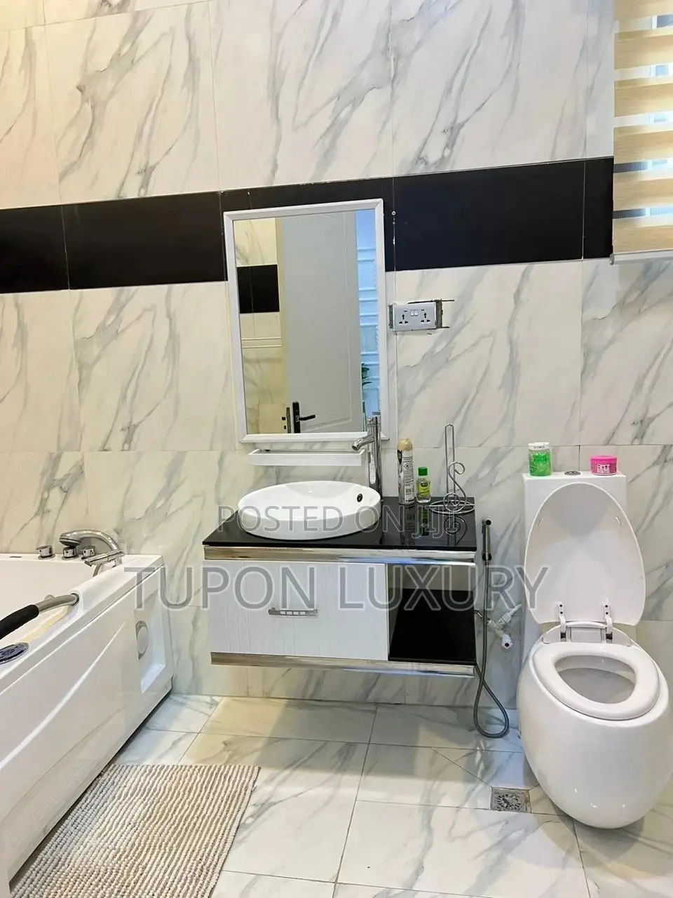 Luxury 4 Bedroom Duplex in Chevron in Lekki Phase 1