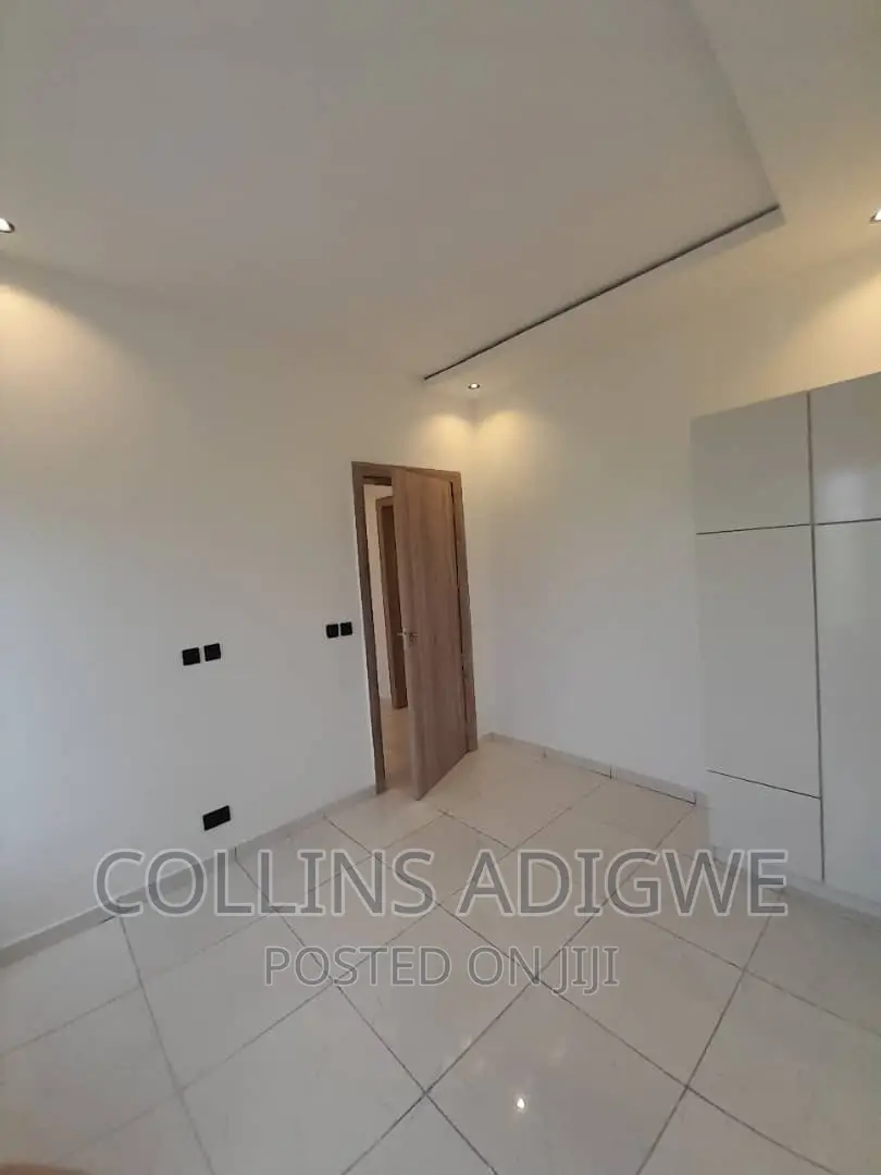 4 Bedroom Duplex Fully Detached With Swimmin Pool 4 Shortlet in Ado / Ajah