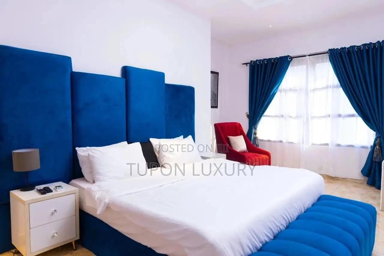 Luxury 2bedroom Apartment With Snooker in Lekki Phase 1