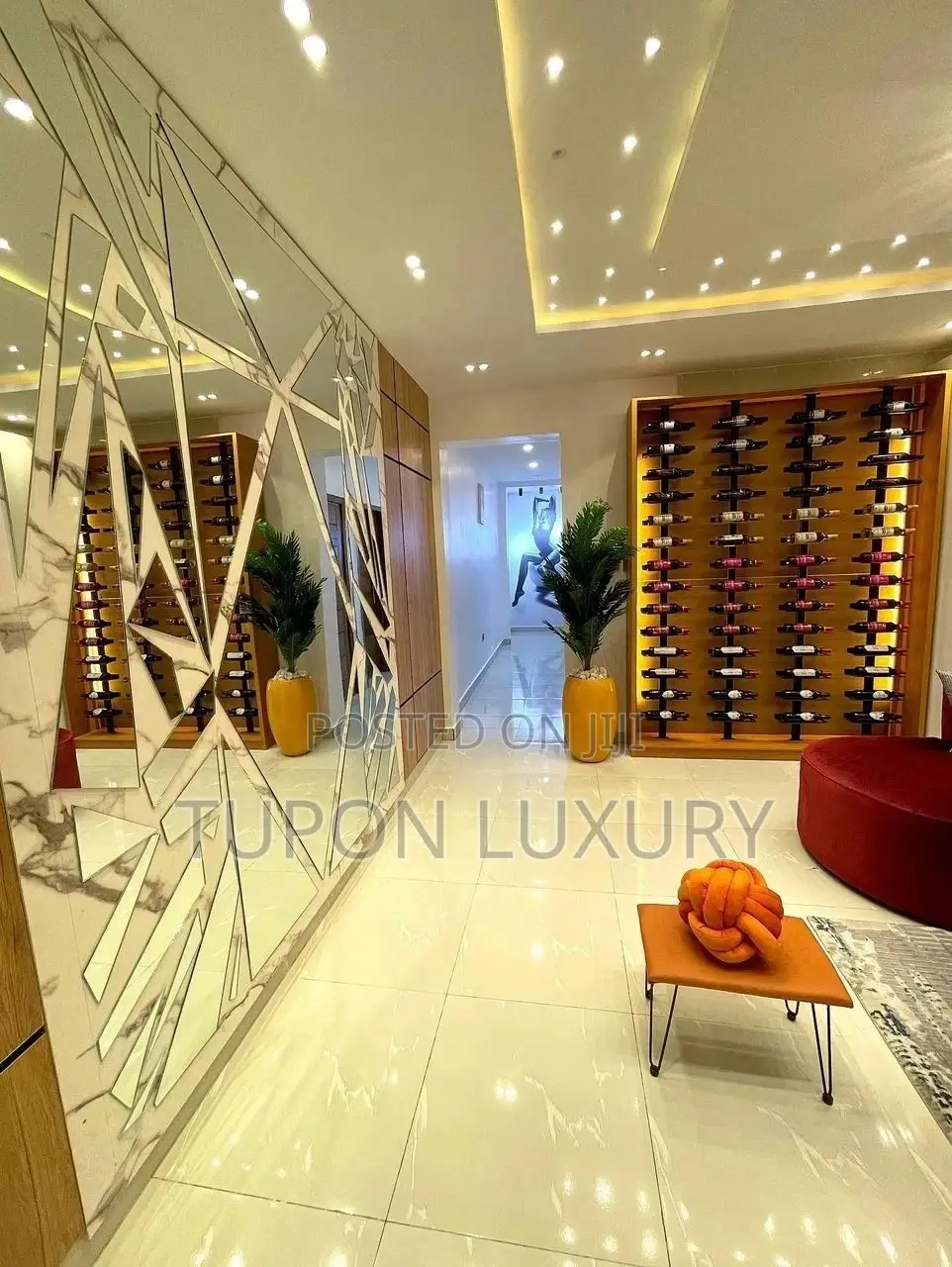 Luxury 2bedroom Apartment With Pool and Snooker in Ikate