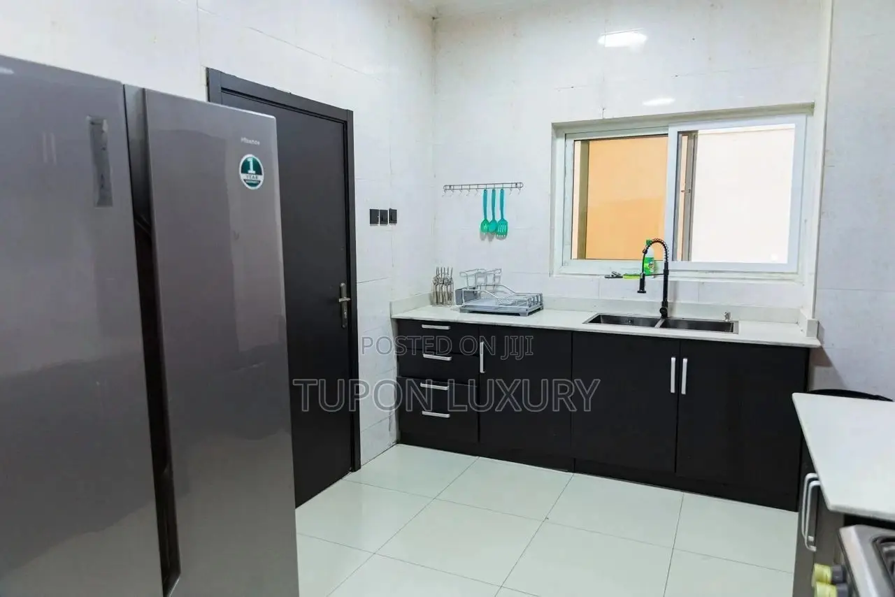 Luxury 3bedroom Apartment Chevron With Snooker in Chevron