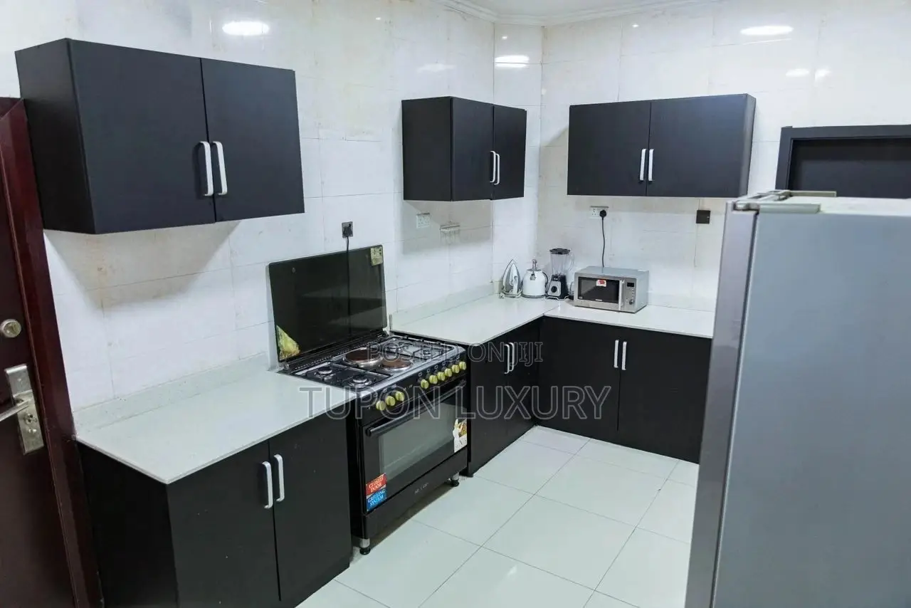Luxury 3bedroom Apartment Chevron With Snooker in Chevron