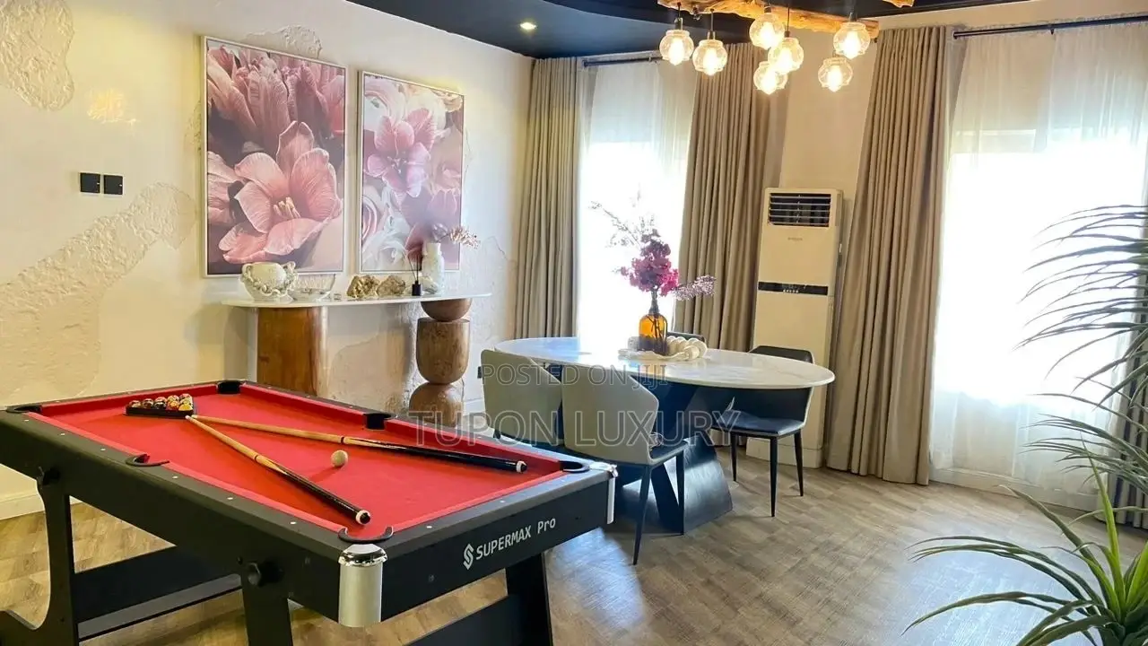 Luxury 3bedroom Apartment Chevron With Snooker in Chevron