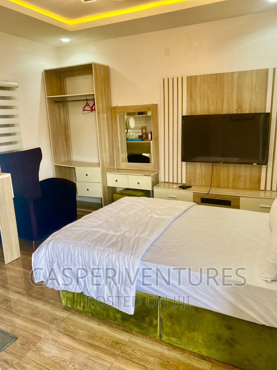 Stylish and Colorful Studio Apartment in Ikate