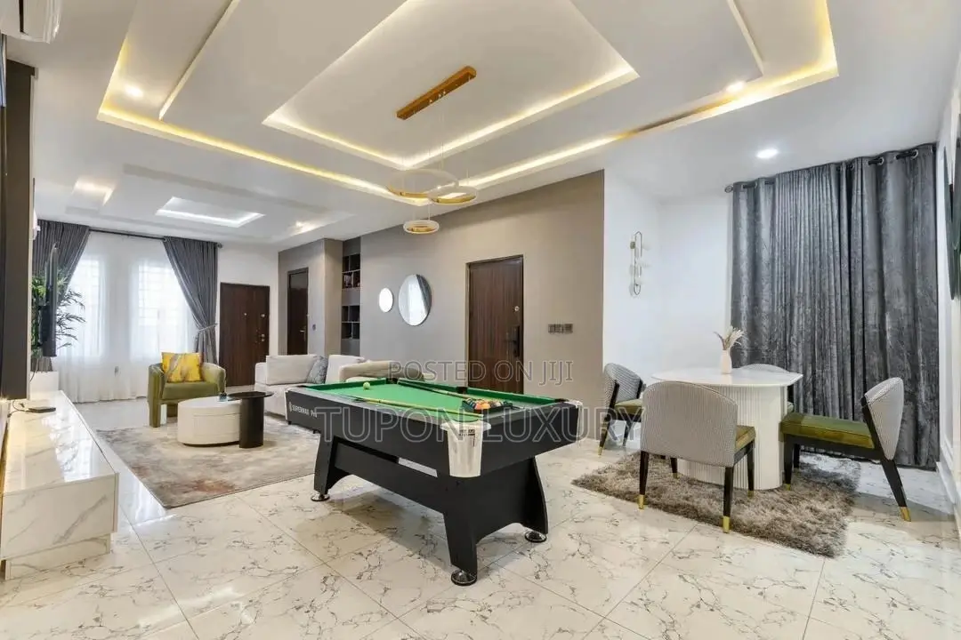 Luxury 2bedroom Penthouse With Snooker in Ikate