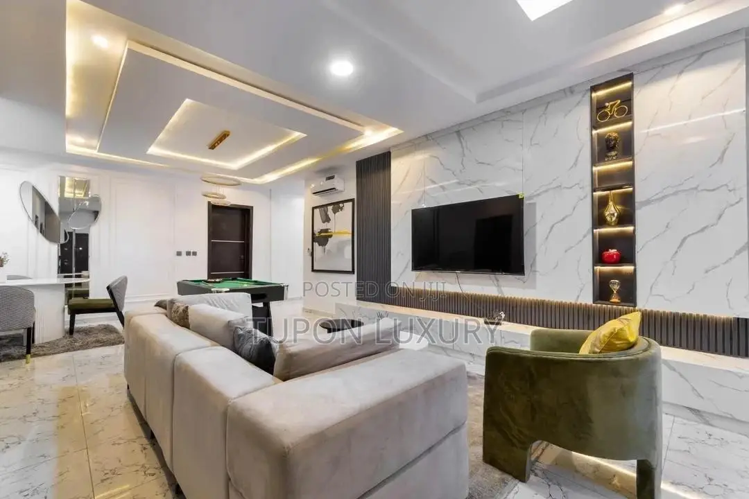 Luxury 2bedroom Penthouse With Snooker in Ikate